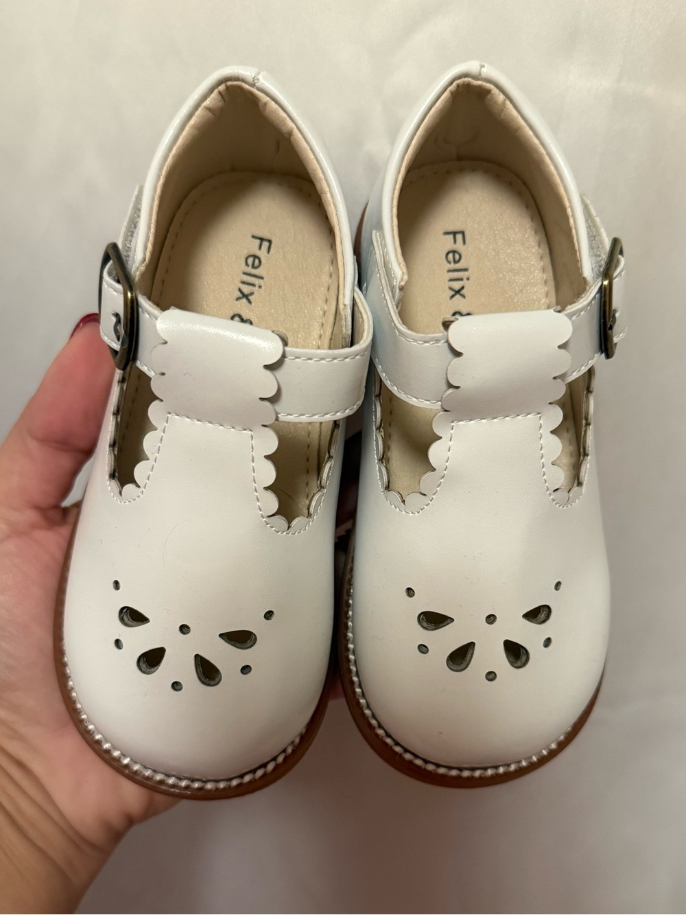 NWOT Felix Kids White Mary Jane Dress Shoes with Decorative Cutouts